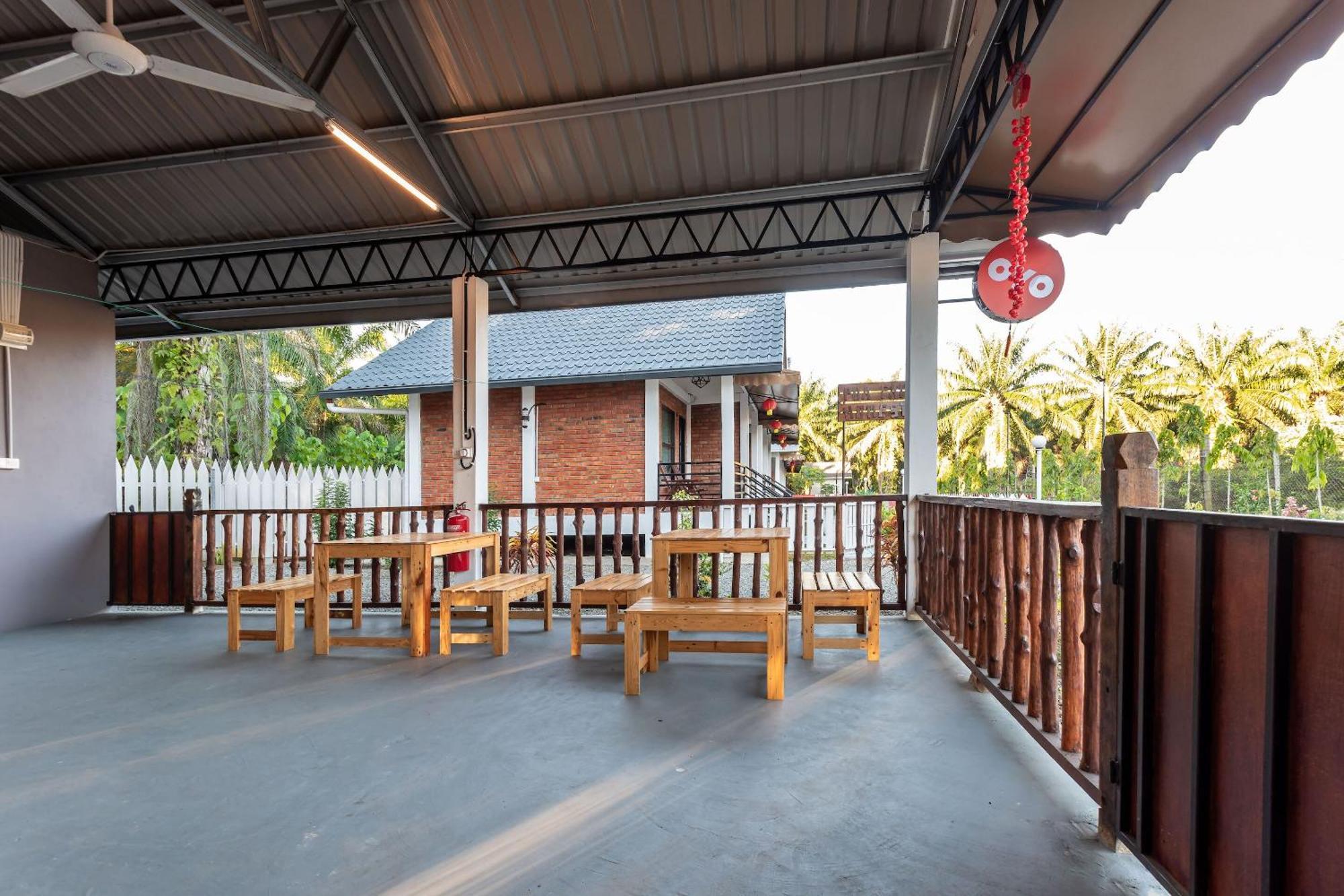 Oyo 90149 Pua Family Semporna Hotel Ngoại thất bức ảnh